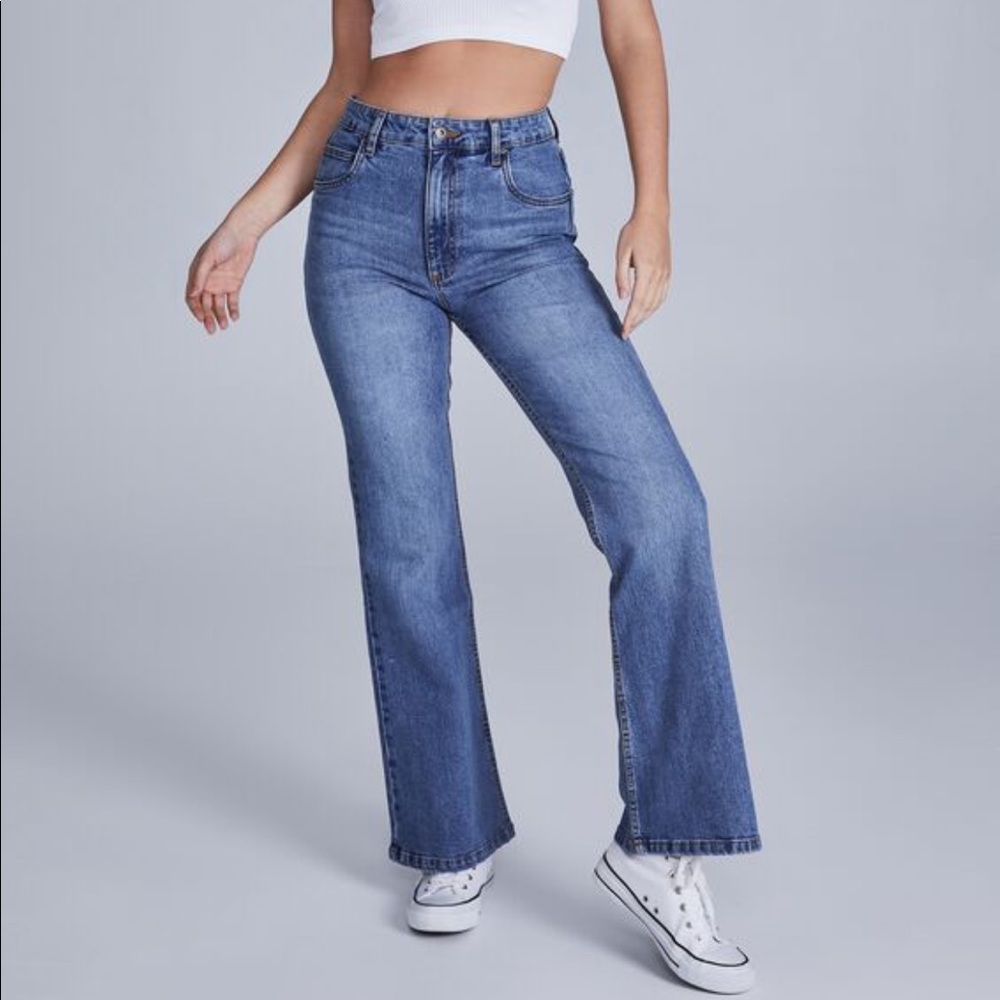 COTTON ON SOLD OUT FLARE JEANS
